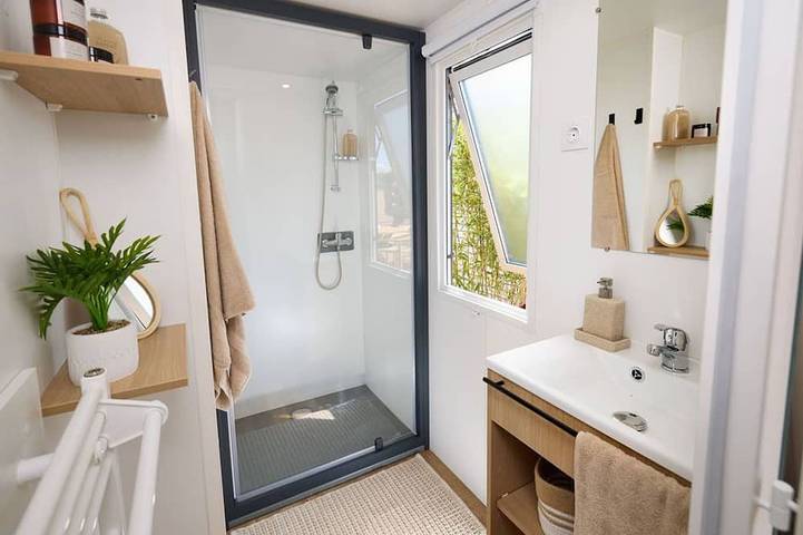 Camping pour 6 personnes à Brem-sur-Mer - 4