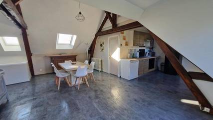 Location de vacances pour 6 personnes, avec vue ainsi que terrasse et jardin à Seuilly