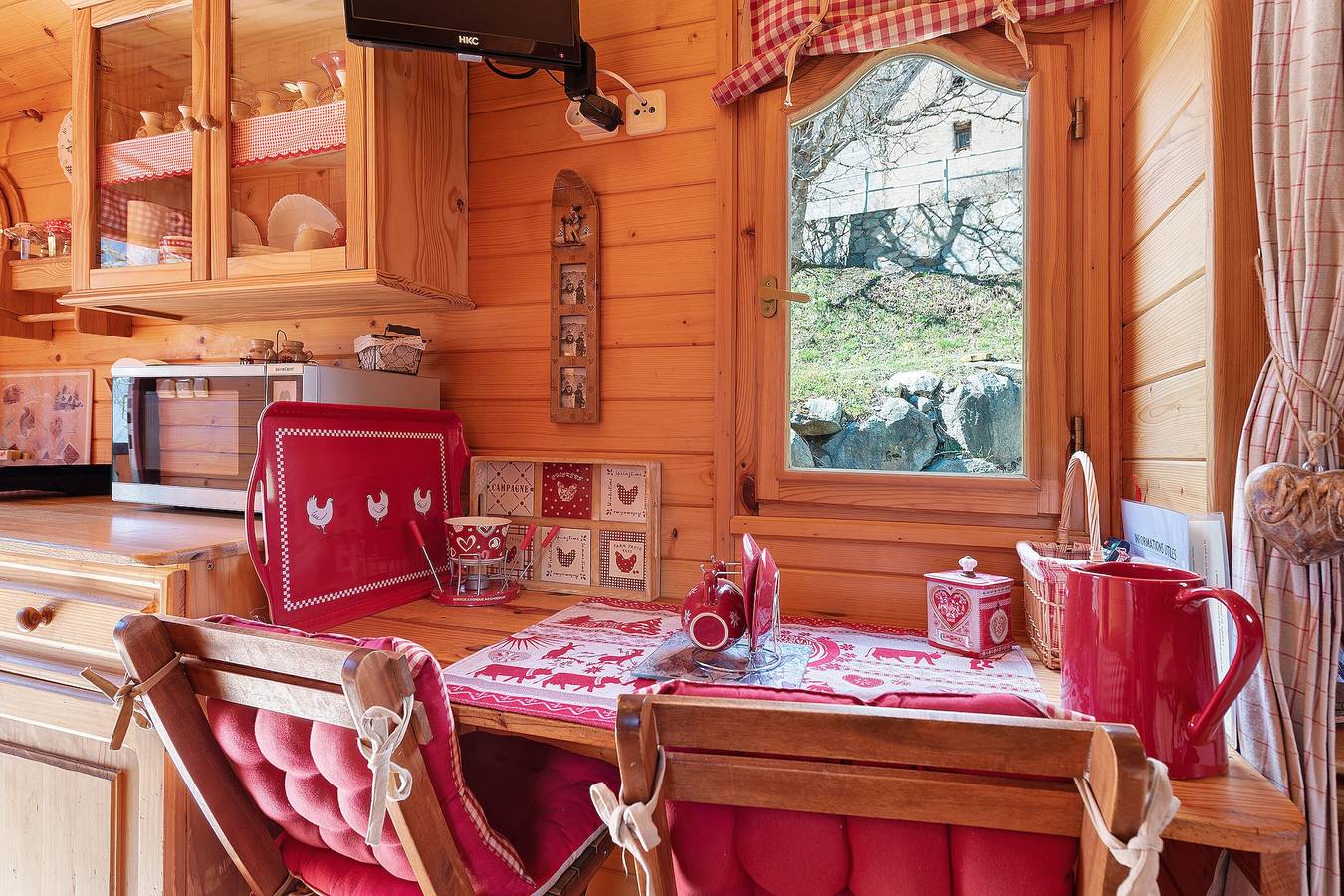 Roulotte Gentiane – Entspannung in den Pyrenäen, Nähe Gavarnie in Gèdre, Nationalpark Pyrenäen