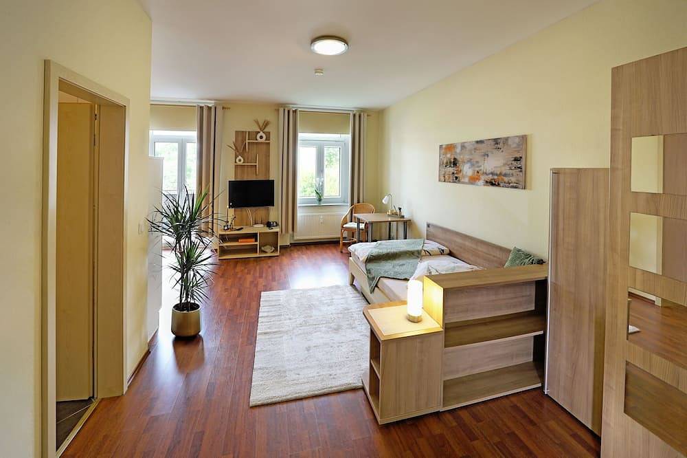 Ganze Wohnung, Gemütliches Apartment mit Balkon in Aschaffenburg, Spessart