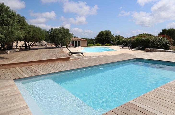 Gîte pour 4 personnes, avec jardin ainsi que terrasse et piscine à Bonifacio - 2