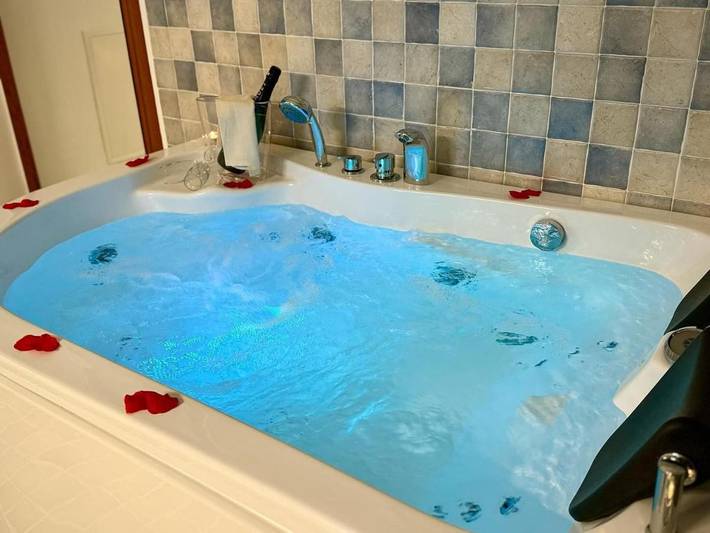 Gîte pour 2 personnes, avec vue ainsi que sauna et jardin à Noicàttaro - 3