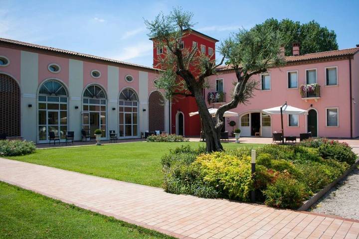 Hotel für 2 Personen, mit Garten und Pool sowie Ausblick