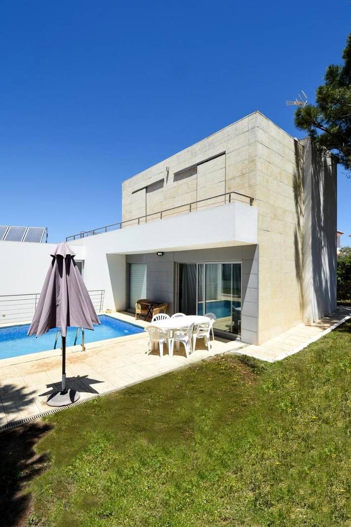 Chambre d’hôte pour 3 personnes, avec piscine et jardin en Algarve