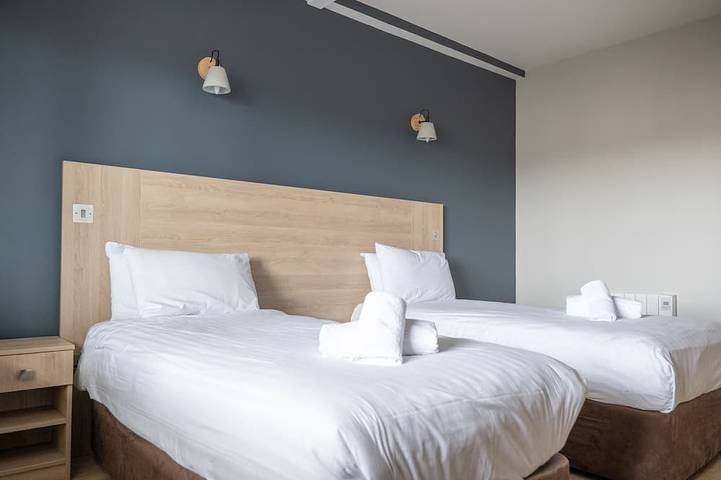 Entire apartment, Breath-taking sea view apartment in Heart of Salthill, Galway in Galway, County Galway
