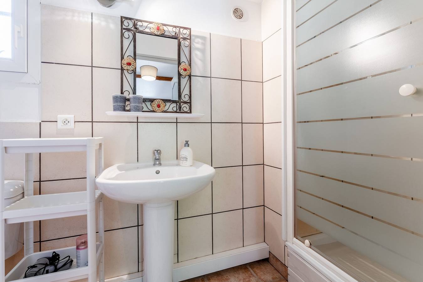 Kamer Sauge met gedeeld zwembad, wifi en airconditioning in Pernes-les-Fontaines, Vaucluse