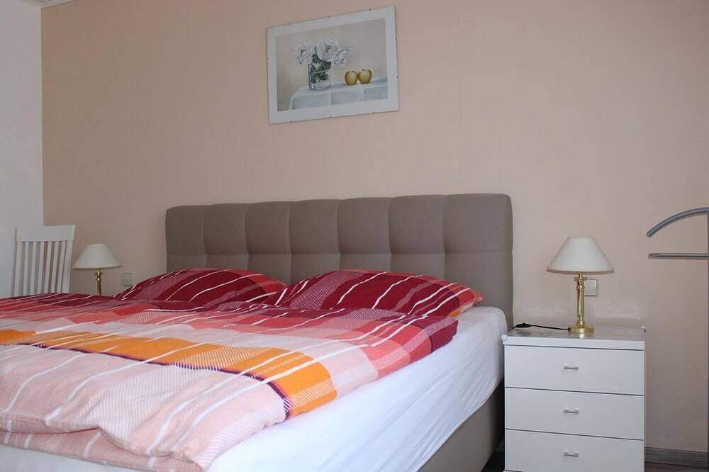 Ganze Wohnung, Ferienwohnung Glock - 4-Bettwohnung in Höhr-Grenzhausen, Westerwald
