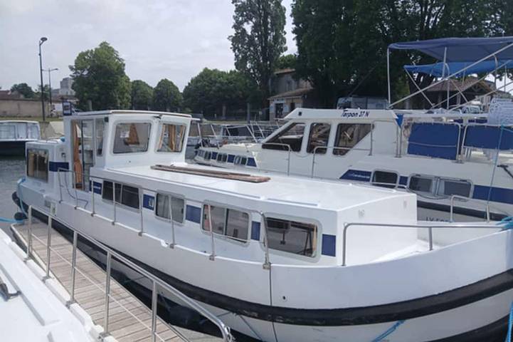 Péniche pour 7 personnes, animaux acceptés - 1