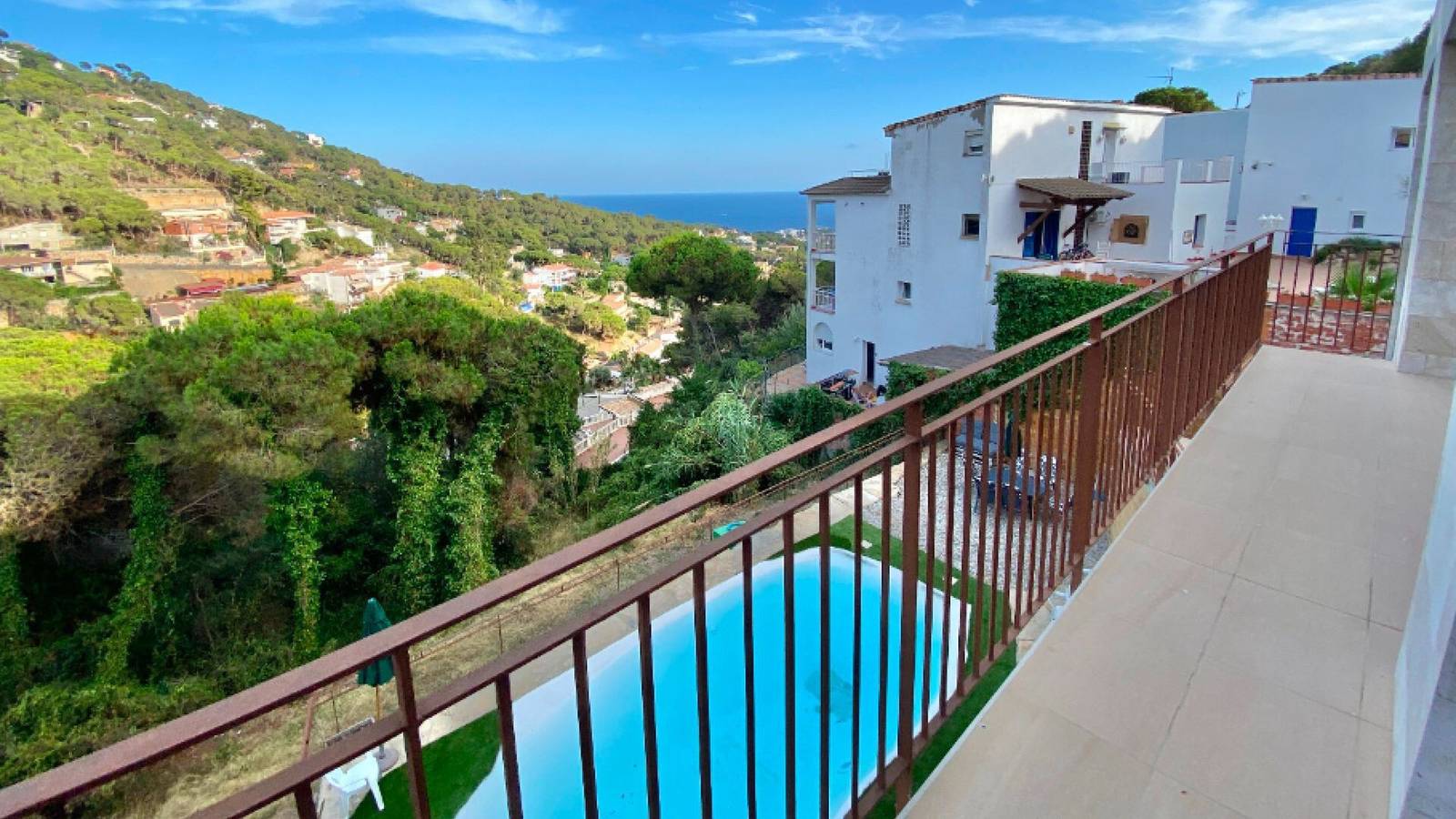 Villa 'Costacabana - Sunny Beach' con vistas al mar, piscina privada y Wi-Fi in Roca Grossa, Lloret de Mar