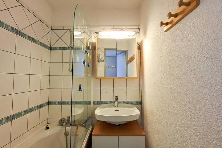 Ganze Wohnung, Bis 350m skipiste, 1te Etage, blick skipisten, balkon, fernseher, schließfach für die skier, 25m² in Flaine, Arâches-la-Frasse
