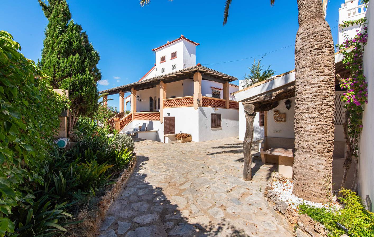 Apartment mit Meerblick, Terrasse, AC und Grill, 2 km zum Strand Can Cap de Bou in Marina Manresa, Alcúdia