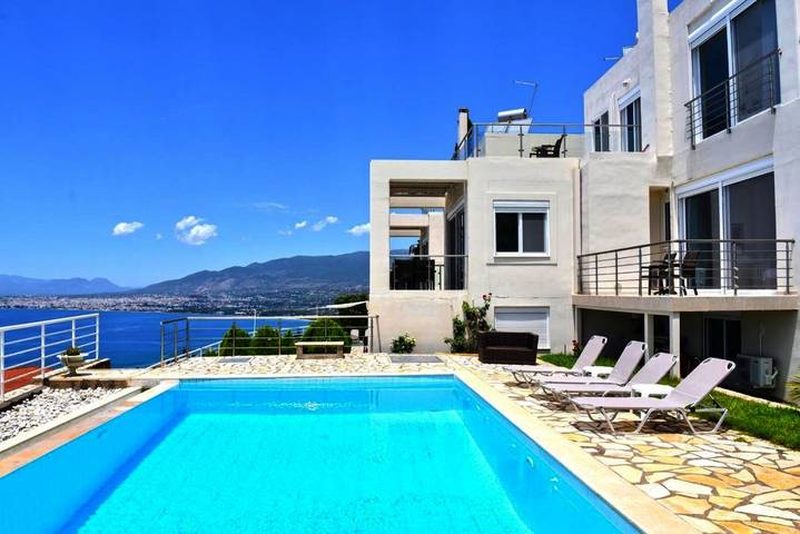 Willa dla 10 osób, z widok i basen oraz ogród w Kalamata