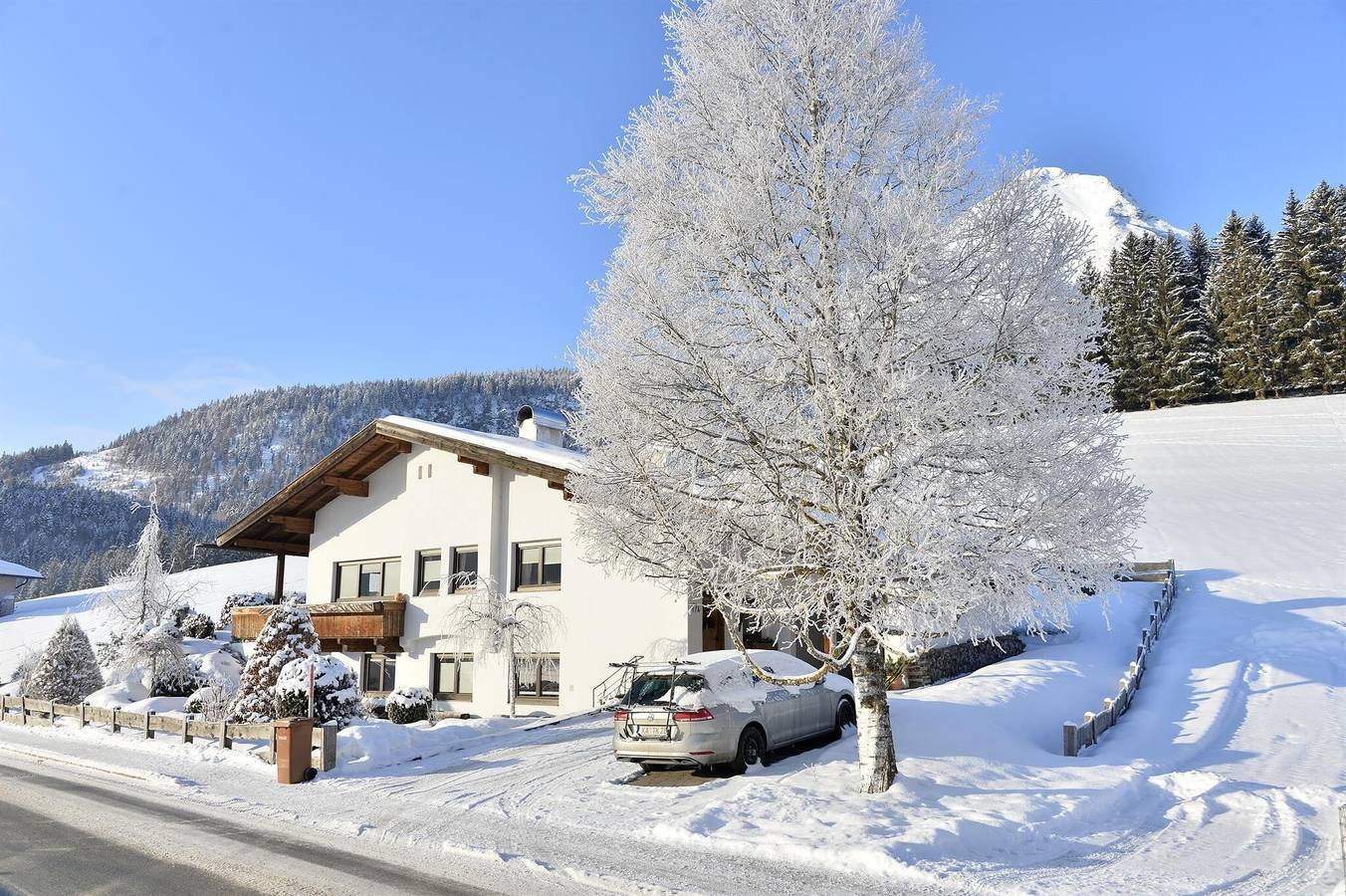 Ganze Wohnung, Ferienwohnung "Anni" mit Bergblick, Gemeinschaftsterrasse und WLAN in Leutasch, Innsbruck Land