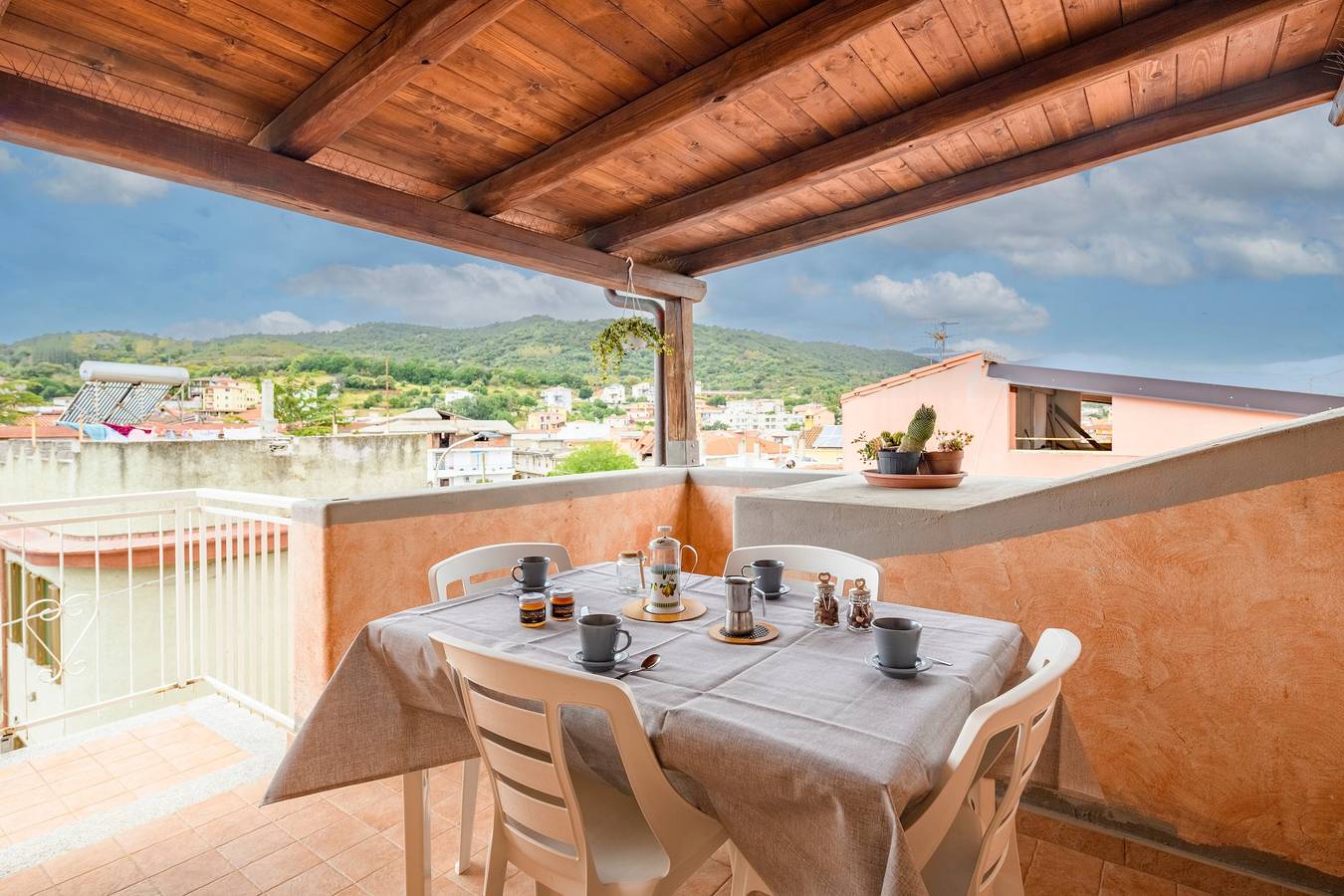 Appartamento intero, Appartamento "Elicriso" vicino al centro città con terrazza privata in Bari Sardo, Provincia di Ogliastra