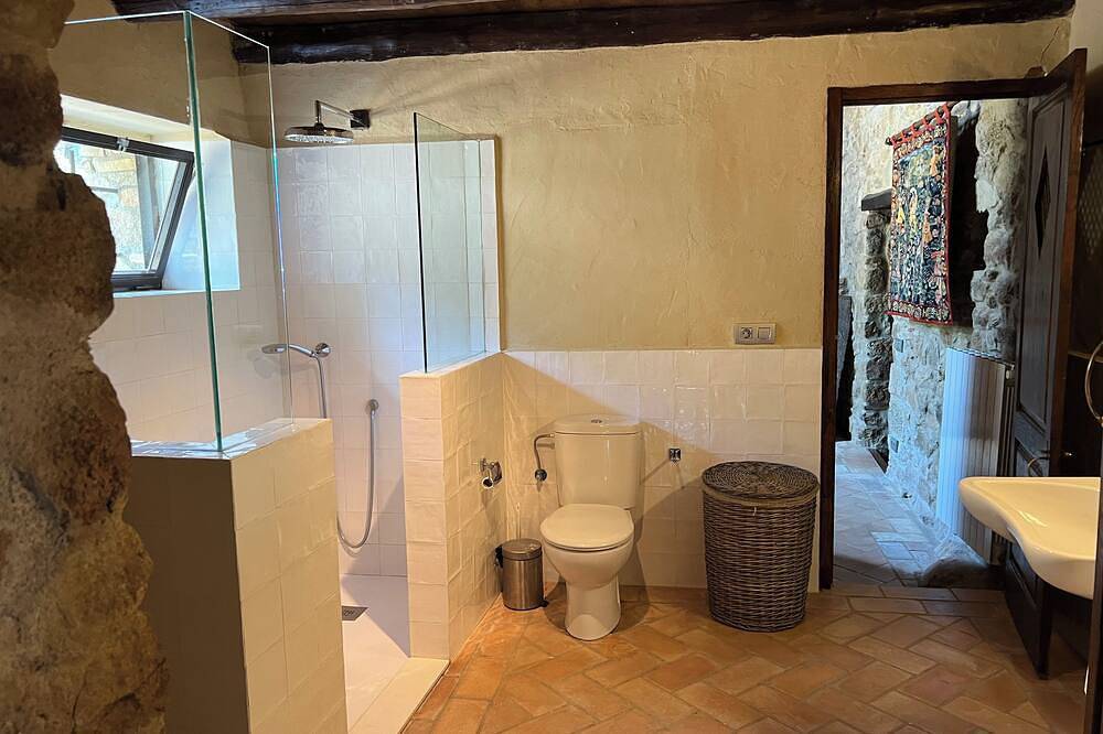 Mas Ambras charming 1-bedroom bed & breakfast in Agullana that sleeps 2 adults in Darnius, Oberampurien