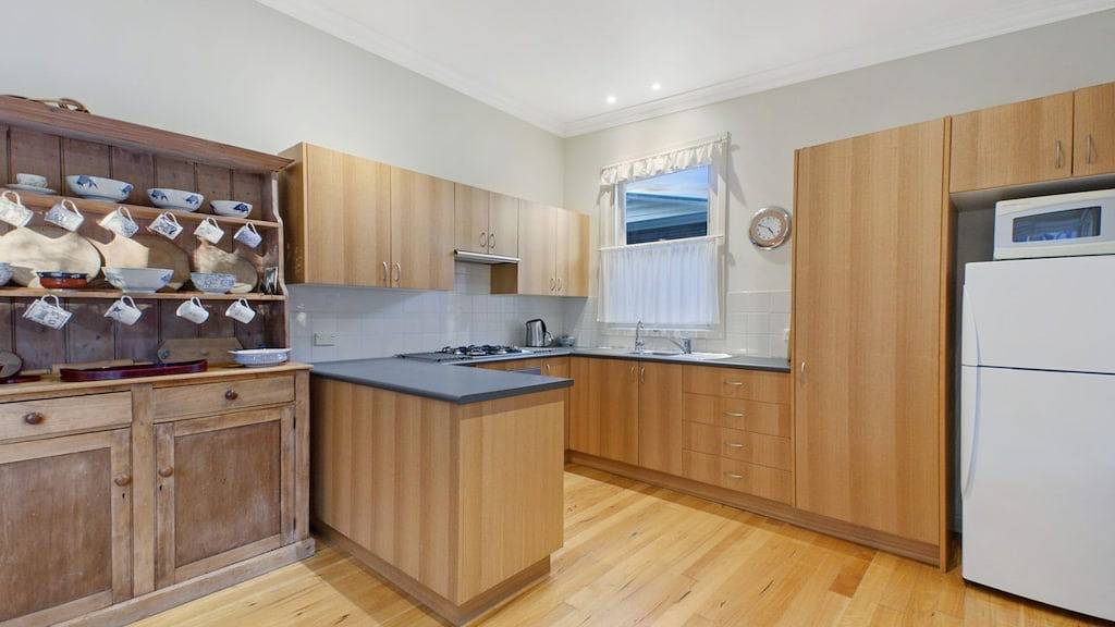 Plovers Rest - Hafenfee, Vic in Port Fairy, Shire of Moyne