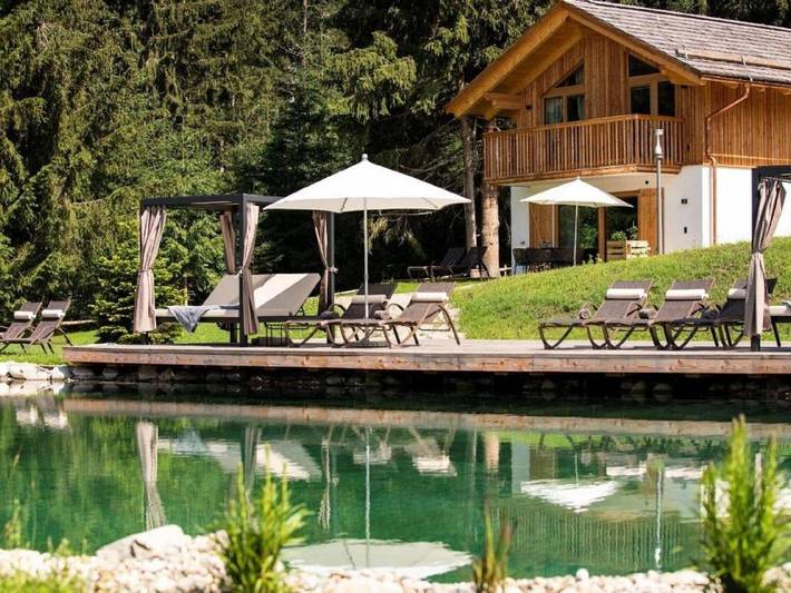 Chalet für 4 Personen, mit Terrasse und Pool sowie Garten und Sauna in Tamsweg