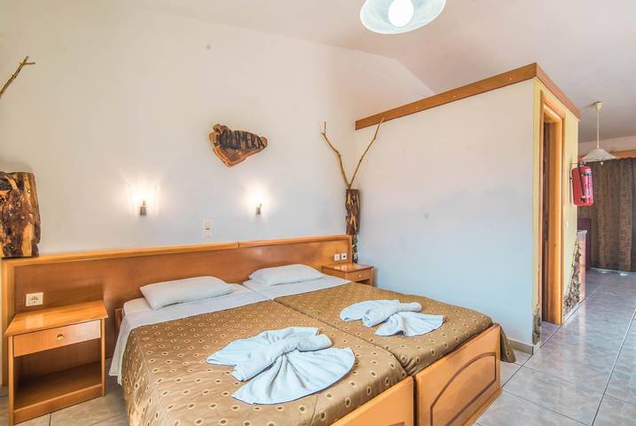 Apartamento para 3 personas, con balcón además de piscina para niños y jardín, Se admiten mascotas en Corfú