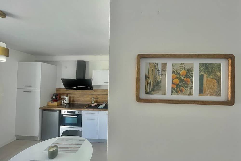 Entire apartment, Grand Studio Accessible Pour Pmr in Lunel-Viel, Côte d'Améthyste