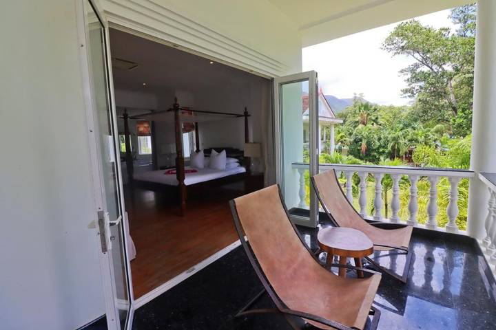 Hôtel pour 4 personnes, avec vue et bassin pour enfant ainsi que jardin et piscine dans Beau Vallon - 4