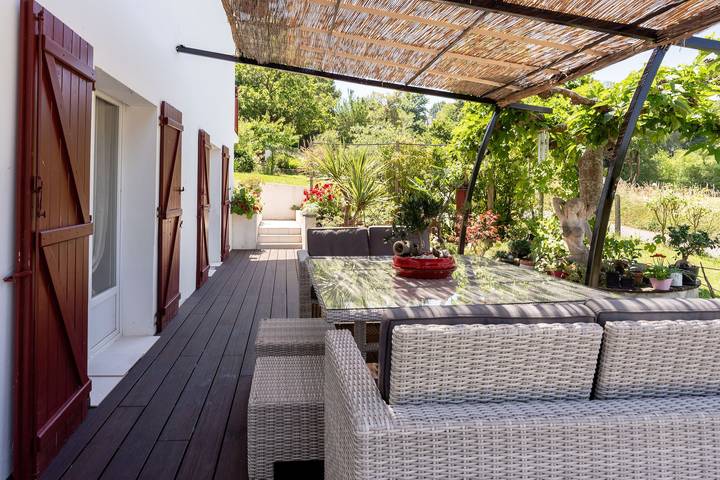 Location de vacances pour 2 personnes, avec Terrasse et Jardin dans Ostabat-Asme