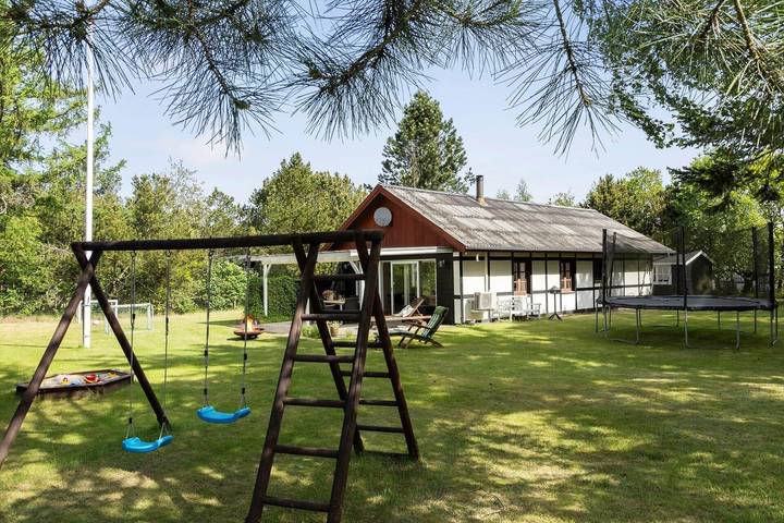 Ferienhaus für 6 Personen, mit Sauna und Whirlpool sowie Garten und Terrasse in St. Sjørup