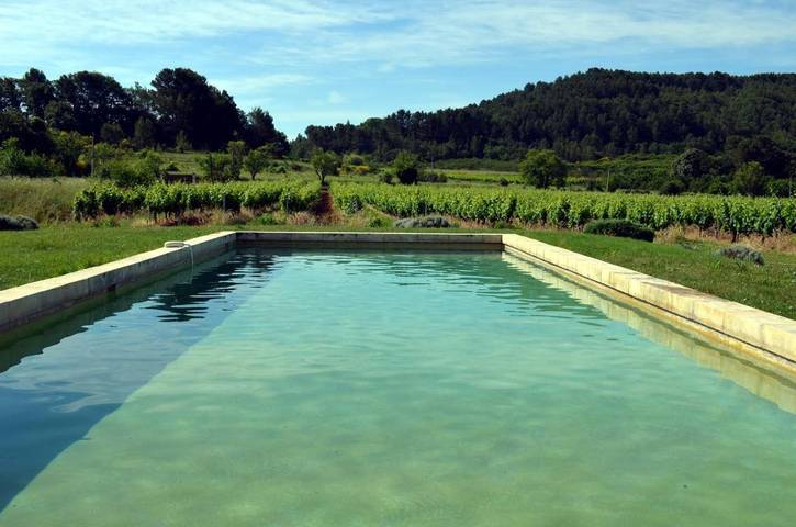Chambre d’hôte pour 2 personnes, avec terrasse et piscine ainsi que vue et jardin - 1