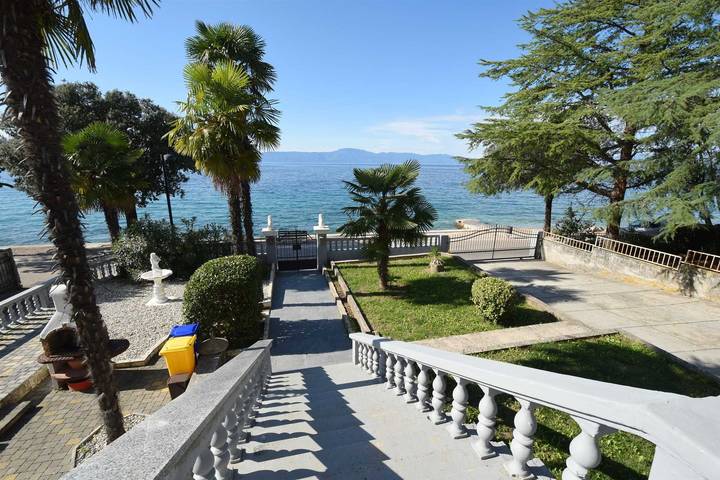 Ferienwohnung für 2 Personen, mit Balkon in Malinska