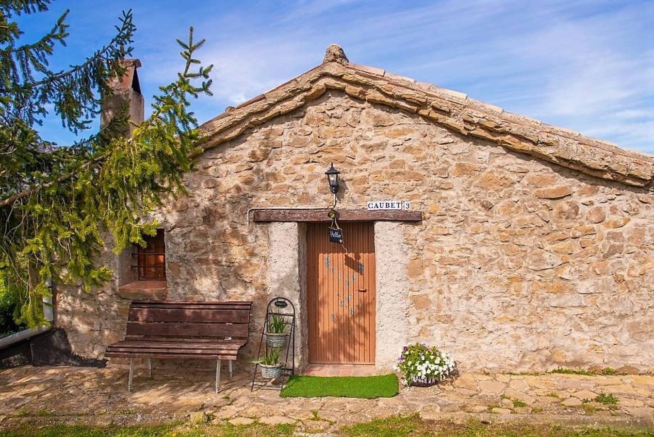 Casa rural 'Can Caubet Lll' con vistas a la montaña, piscina compartida y Wi-Fi in Capolat, Provincia de Barcelona