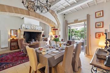 Cottage pour 2 personnes, avec jardin et piscine à Valros