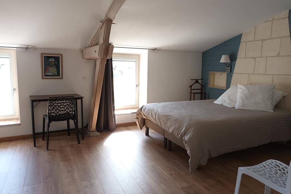 Gîte de Roy 3* Vallée de la Loire in La Roche-Clermault, Vallée de la Loire