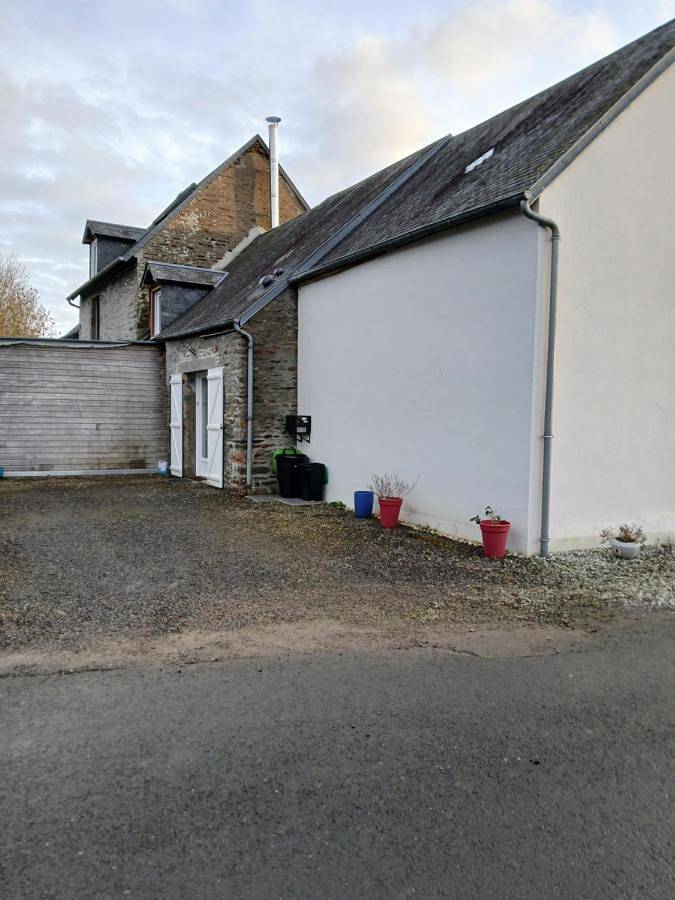 Gîte pour 4 personnes, avec jardin à Bacilly - 2