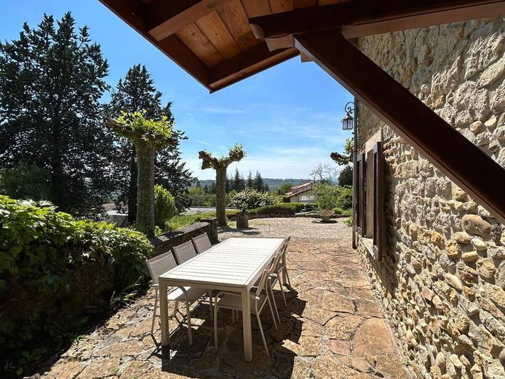 Location de vacances pour 6 personnes, avec vue et jardin à Ambérieu-en-Bugey - 2