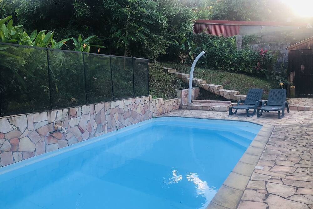Entire apartment, Cosy studio with pool in Saint-Joseph (Caribbean), Martinique