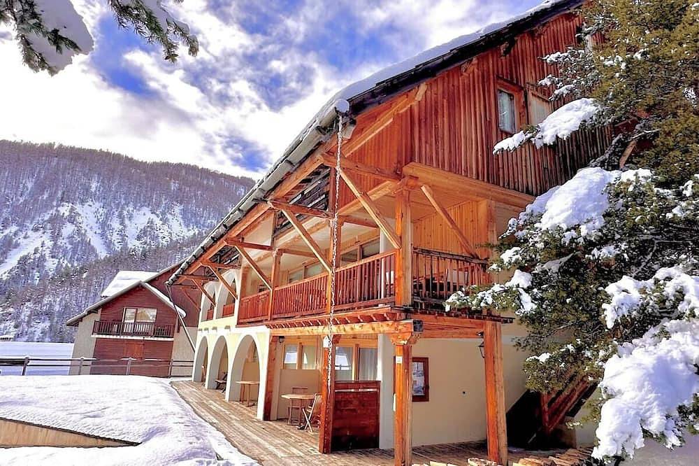 Ganze Wohnung, Casa-Joubarbe Super 4p terrasse plein sud Arvieux! in Arvieux, Queyras