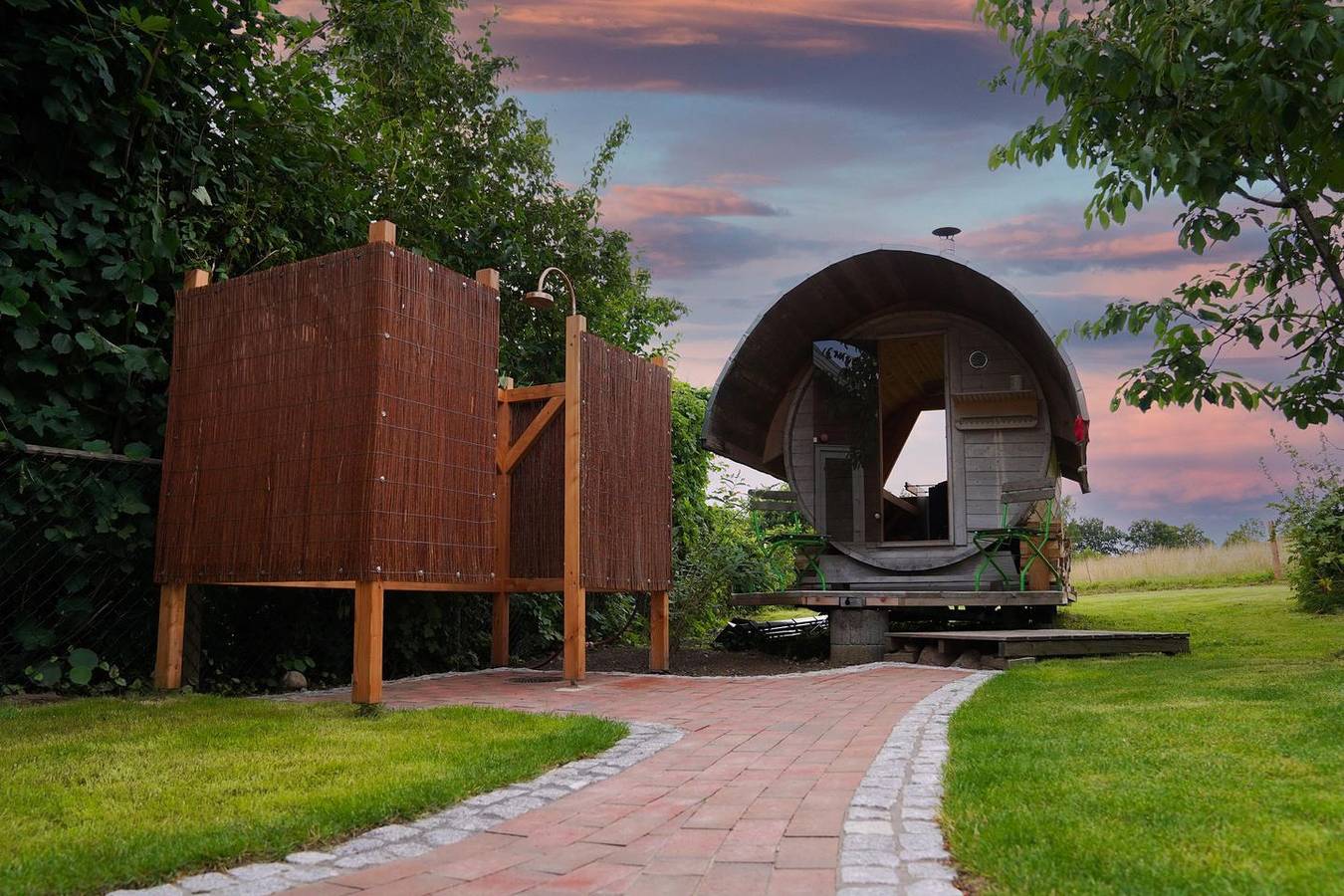 Ferienhaus "Sjö Hus" in Köhn: Strandnah mit Sauna, Garten & Kaminofen in Köhn, Südliche Ostseeküste