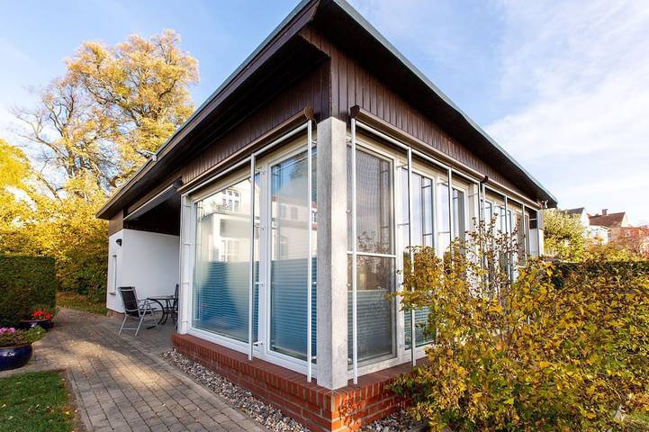 Bungalow für 3 Personen, mit Sauna und Terrasse sowie Garten am Fleesensee