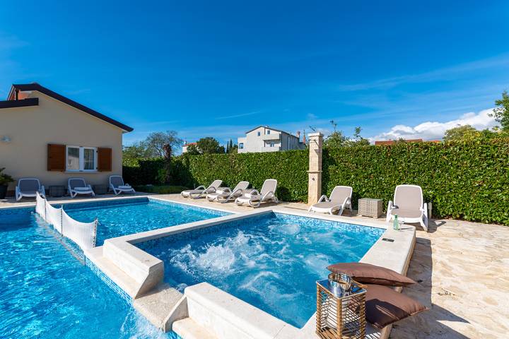 Villa für 6 Personen, mit Kinderpool - 1