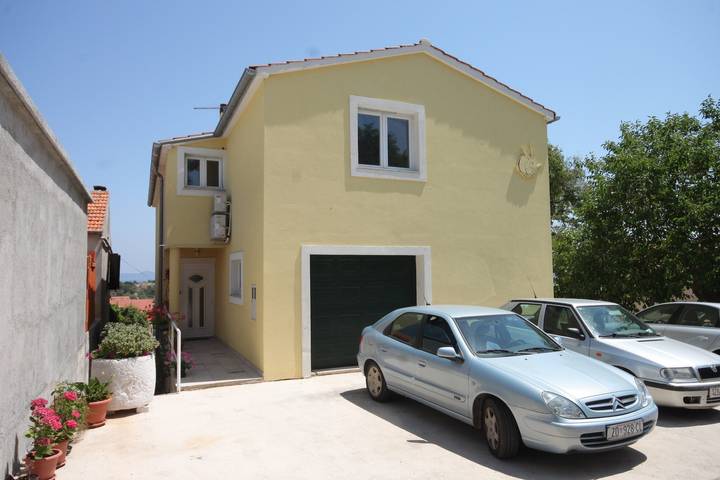 Ganze Wohnung, 1-Zimmer-Ferienwohnung mit Terrasse Sali, Dugi otok A-8137-b in Sali, Dugi Otok