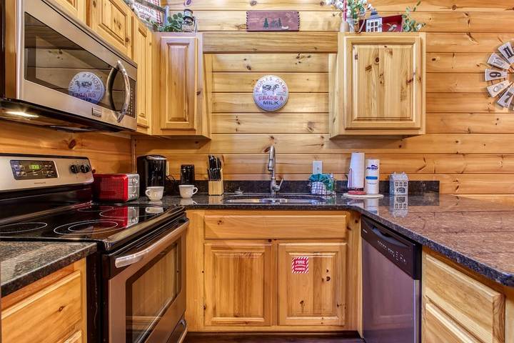 Chalet for 7 people, with hot tub and pool as well as terrace in Pigeon Forge