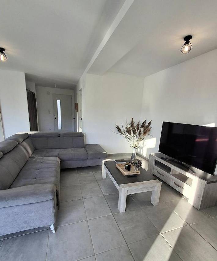 Location de vacances pour 6 personnes, avec jardin et vue à Charavines - 2