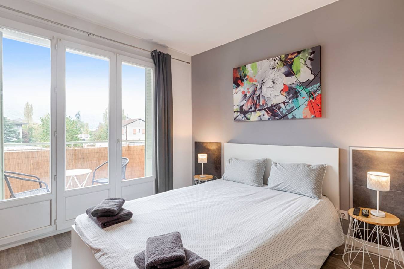 Entire studio, Annecy Studio + balcony close to old town in Cran-Gevrier, Annecy region