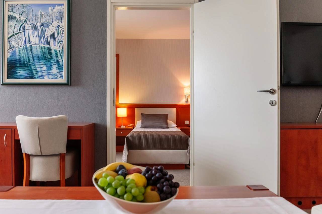 Standard Double Room - Park Side in Smoljanac, Plitvicemeren