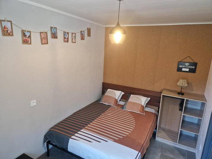 Gîte pour 2 personnes, avec Jardin à Sérézin-du-Rhône