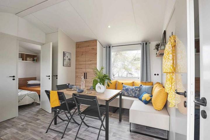 Camping pour 6 personnes, avec bassin pour enfant ainsi que terrasse et piscine, animaux acceptés à Narbonne - 3