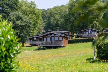 Location de vacances pour 8 personnes, avec sauna ainsi que piscine et jardin dans Blaimont