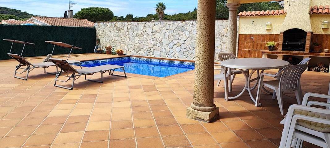 Casa rural para 6 personas, con vistas además de jardín y piscina en Platja d'Aro - 3