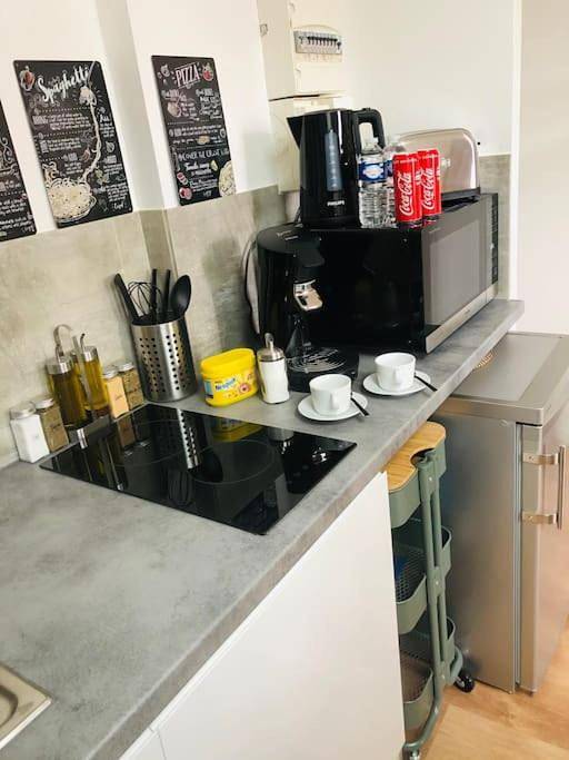 Appartement entier, One-Bedroom Apartment in Enghien-les-Bains, Val-d'Oise