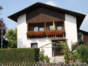 Ferienwohnung für 5 Personen, mit Balkon und Garten, kinderfreundlich in Augsburg und Umgebung