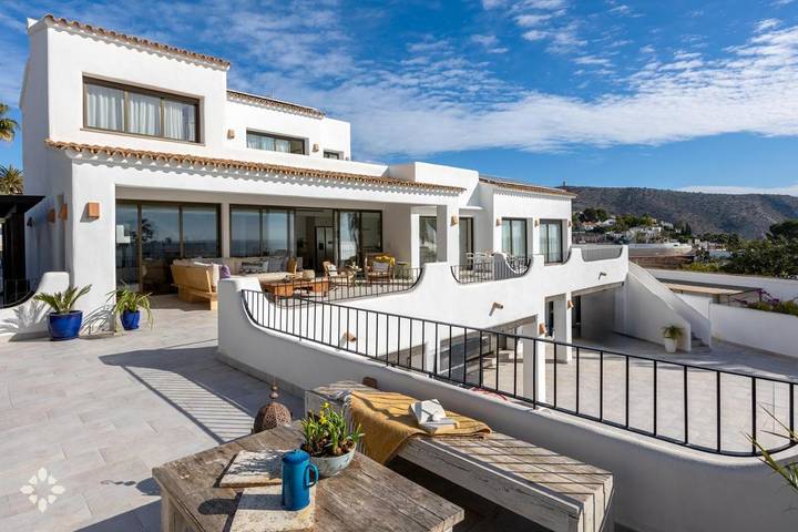 Casa rural para 14 personas, con jardín además de piscina y terraza en Moraira - 3
